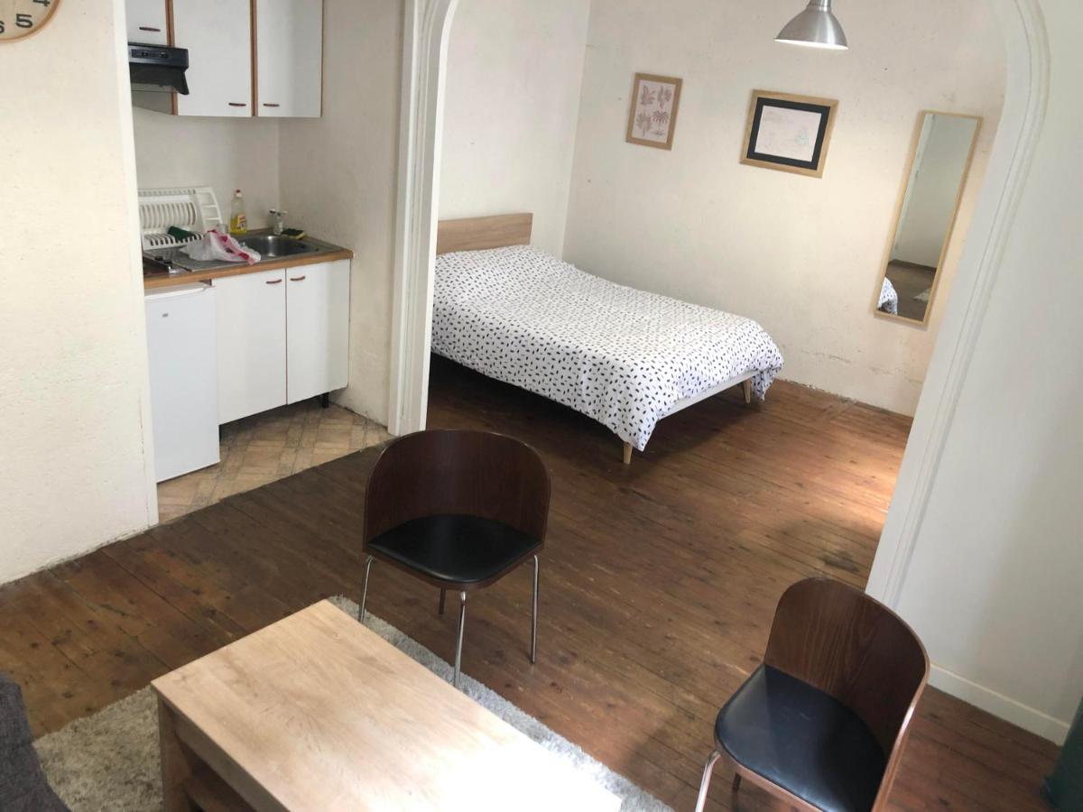 Coeur De Ville Appartement Meuble อองเชร์ ภายนอก รูปภาพ